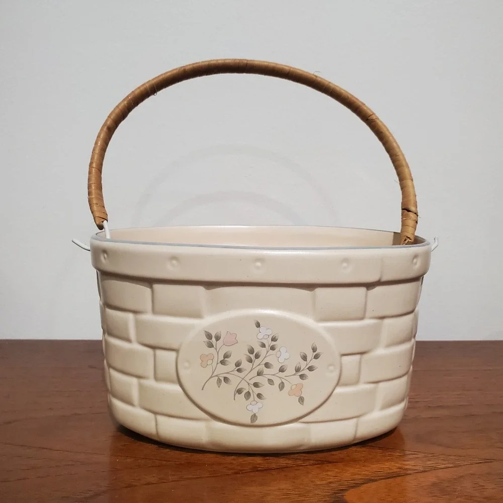 Pfaltzgraff Rare Remembrance Oval Ceramic Basket with Handle‎